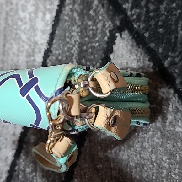 Kate Landry Wallet Wristlet PRICE FIRM - Picture 4 of 12